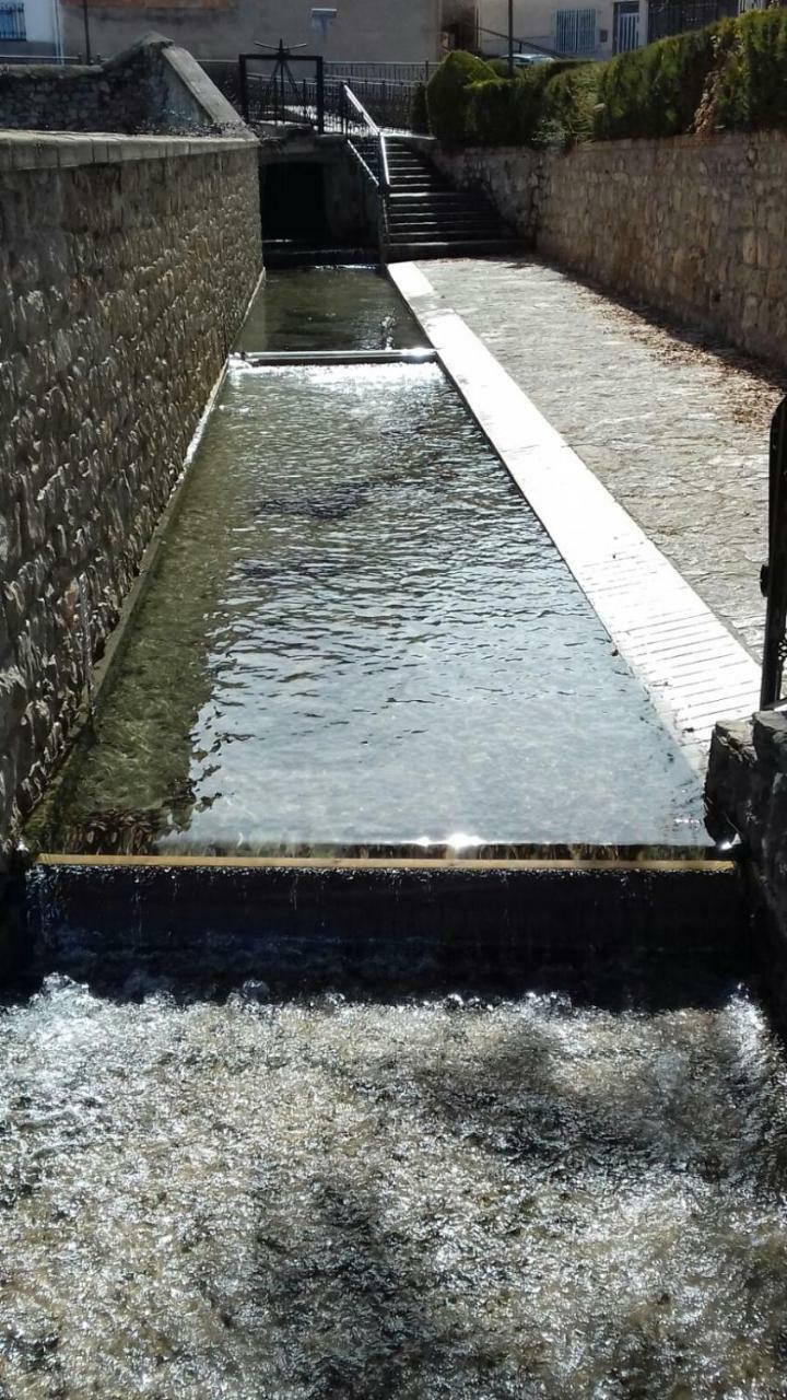Albergue "El Rio" Cella Exterior foto